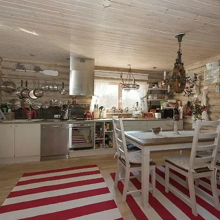Hirsi Huvila Villa *